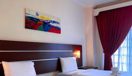 Habitación estándar con 1 cama doble o 2 individuales