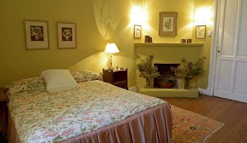 Habitación básica con 1 cama doble o 2 individuales