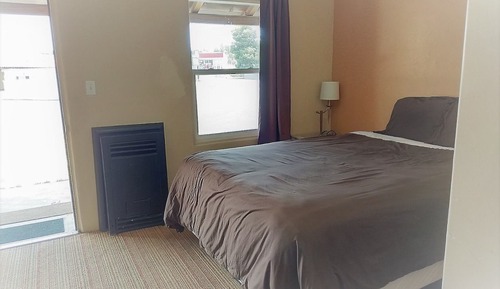 Habitación Deluxe, 1 cama de matrimonio, frigorífico y microondas, planta baja