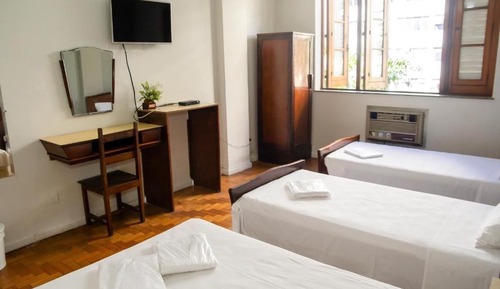 Habitación cuádruple estándar, varias camas