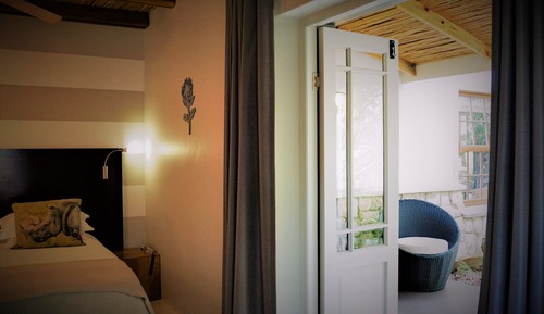 Habitación de lujo (luxury twin or king with bath&shower)