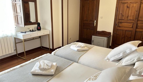 Habitación con 1 cama doble o 2 individuales