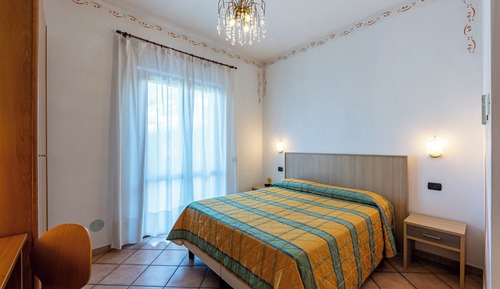 Habitación estándar con 1 cama doble o 2 individuales