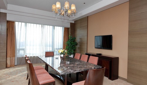 Suite, 1 habitación, acceso al Business Lounge, vistas al lago