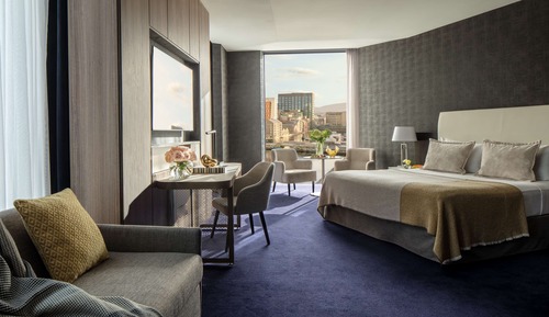 Suite junior, en esquina (View, Extra Bed 2 adults + 2 children)