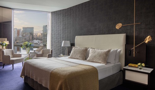 Habitación Premium, vistas al canal (Grand, Extra Bed 2 Ad + 1 Ch)