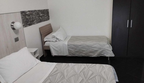 Apartamento familiar, baño privado (Enrico Fermi)