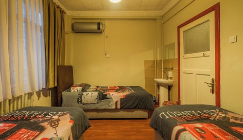 Dormitorio compartido económico, solo para mujeres, no fumadores, baño compartido