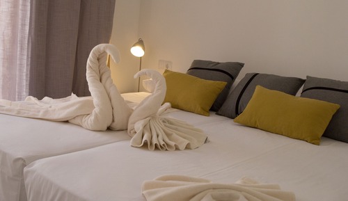 Apartamento exclusivo, 2 habitaciones, vistas a la ciudad