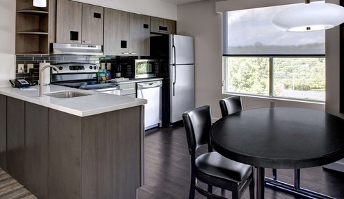 Suite, 2 habitaciones, bañera (Trio, 1 King, 2 Queen Bed, & SofaBed)