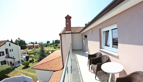 Habitación familiar, balcón