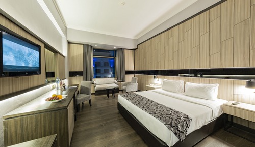 Grand Deluxe Room