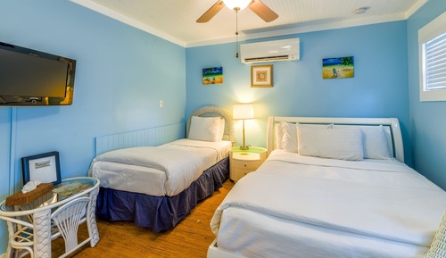 Deluxe Room, Garden View (w/Extra Twin Bed) - Adult Exclusive