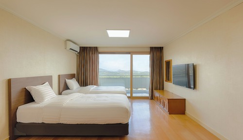 [WEST] Sono Belle Family(Kitchen/Standard/Bed) - Bed Type Randomly Assigned