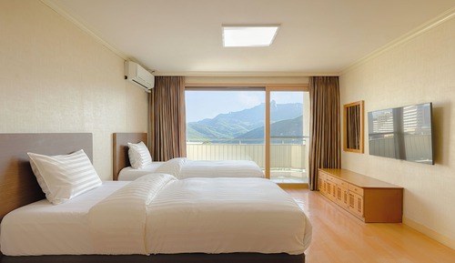 [WEST] Sono Belle Family(Kitchen/Seorak Mountain View/Bed) - Bed Type Randomly Assigned