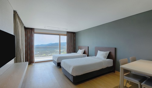 [WOW PKG] [EAST] SonoBelle Family(Cooking/Seorak Mountain/Bed) - Hot Spring Sauna for 2 people