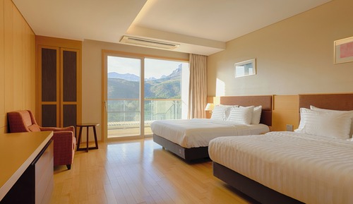 Sono Calm Hotel (No Kitchen/Seorak Mountain View/Family Twin)