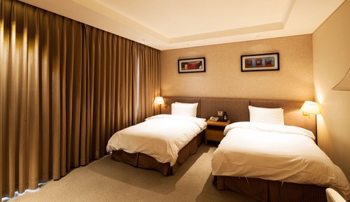 Hotel Superior (No Kitchen/Standard/Family Twin)