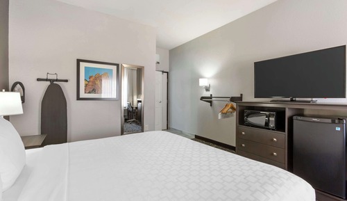 Habitación estándar, 1 cama de matrimonio grande, accesible para personas con discapacidad