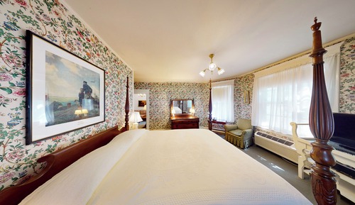 Suite (Main Inn Queen)