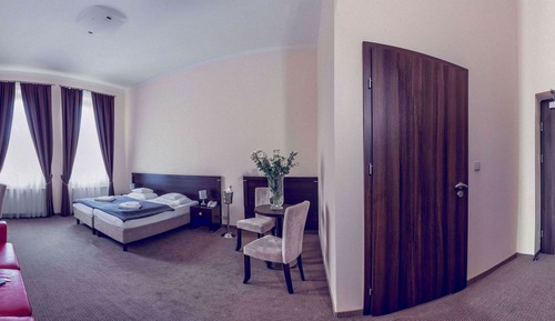 Habitación superior con 1 cama doble o 2 individuales