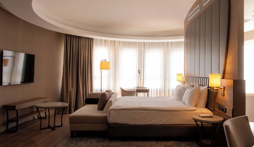 Suite junior, 1 cama de matrimonio grande con sofá cama, vistas a la ciudad