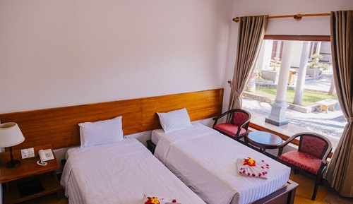 Habitación superior, vistas al jardín