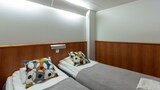 Basic Triple Room (no reception, keycode access)