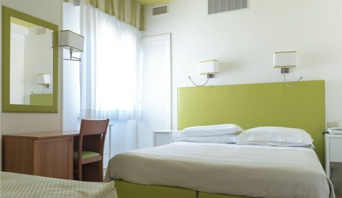 Habitación triple clásica