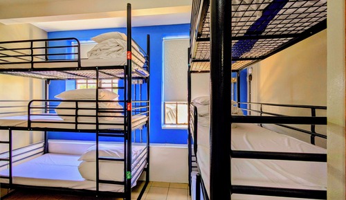 Habitación familiar, baño compartido (Private, 6 beds)