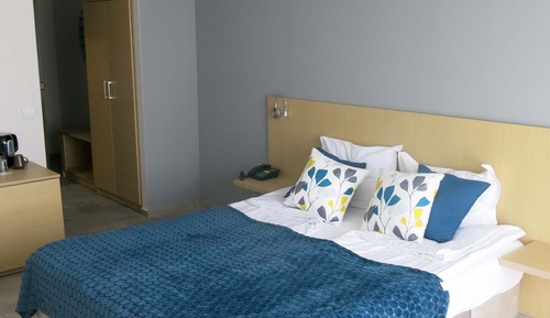 Habitación con 1 cama doble o 2 individuales, vistas al mar