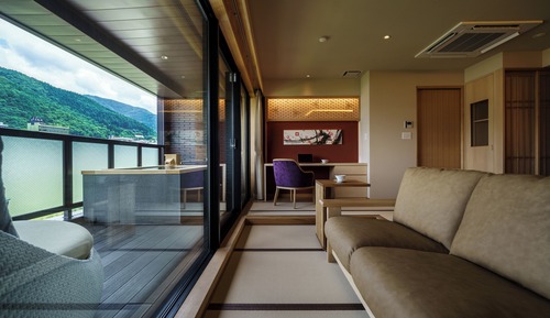 Suite Premium, no fumadores, vistas al río (Special room for in-room dining)