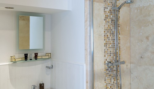 Habitación doble superior, baño privado (Big Splash (2nd floor))