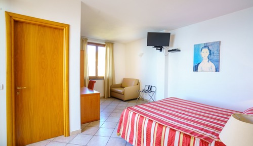 Habitación triple clásica