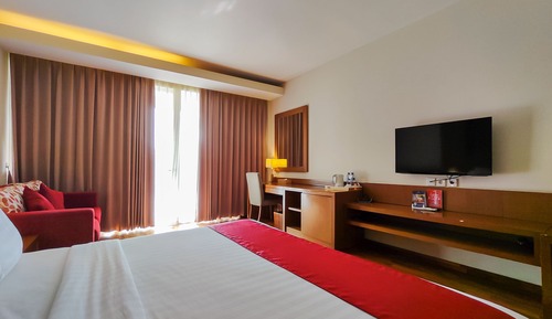Suite junior, vistas a la piscina