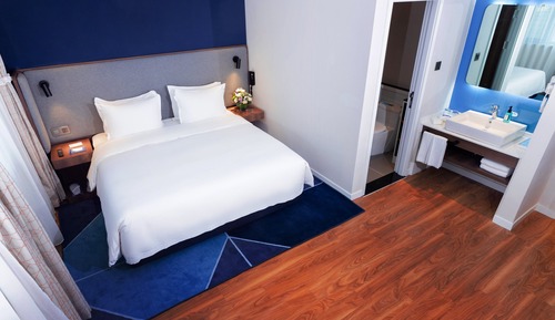 Habitación estándar, 1 cama de matrimonio grande, vistas a la ciudad (High Floor)