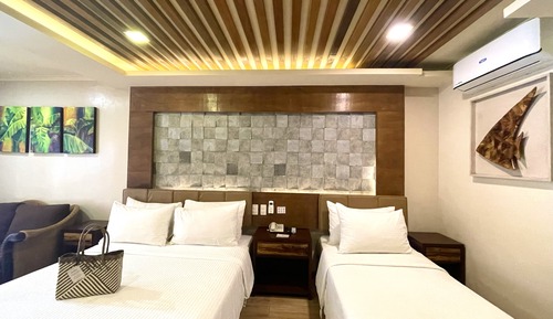 Premier Poolview