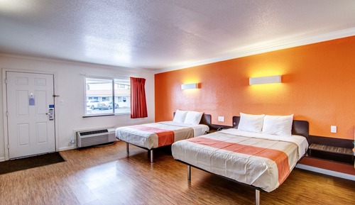 Habitación estándar, 2 camas de matrimonio, no fumadores, frigorífico y microondas