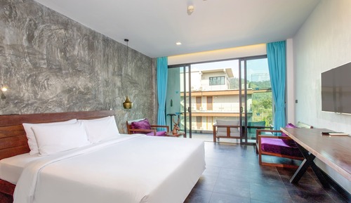 Bay room (Bay wing) 2