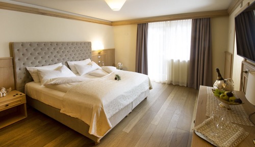Habitación superior con 1 cama doble o 2 individuales