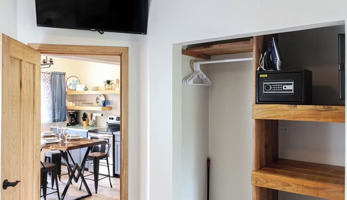 Apartamento básico, varias camas, vistas al jardín