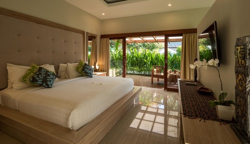 Suite, 1 cama de matrimonio grande con sofá cama, vistas al jardín