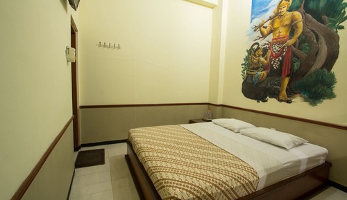 Habitación individual económica (Fan with Shared Bathroom)