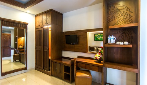 Habitación económica, 3 camas individuales, vistas a la piscina