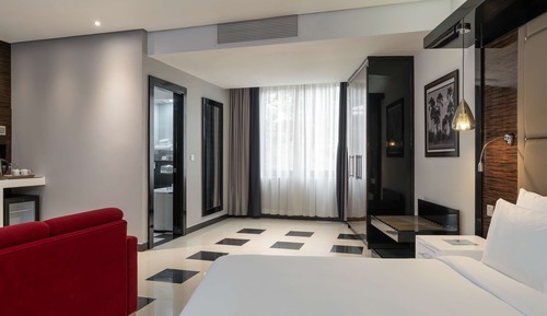 Suite, vistas a la piscina