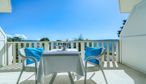 Habitación Deluxe con 1 cama doble o 2 individuales, terraza, vistas al mar