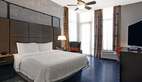 Habitación estándar, 1 cama de matrimonio grande, balcón