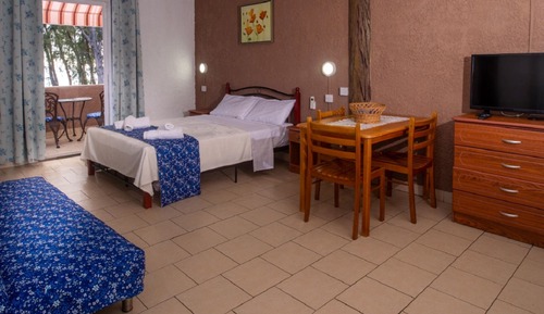 Habitación con 1 cama doble o 2 individuales, balcón, vistas al mar