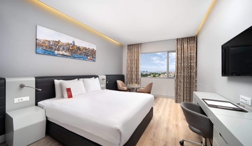 Habitación estándar, 1 cama de matrimonio grande, vistas a la ciudad