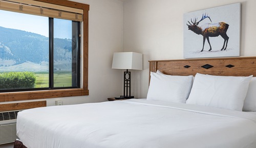 Patio - One King Bed